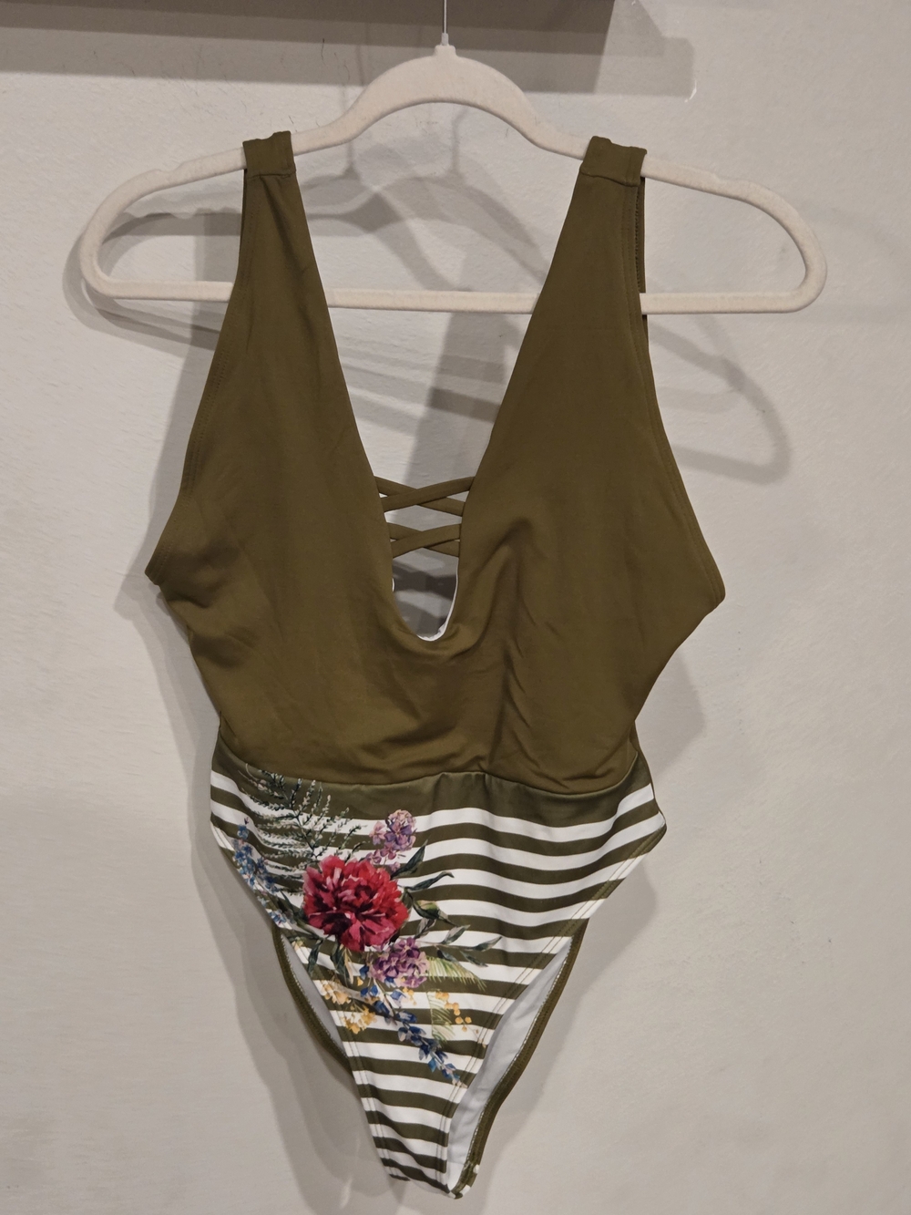 Yandy Olive Green and White Swimwear with Open Back
